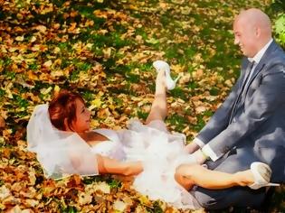 Φωτογραφία για Ρώσοι νεόνυμφοι τερματίζουν τη γαμήλια φωτογραφία