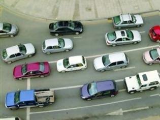 Φωτογραφία για Ανατροπές στη φορολογία των οχημάτων με μειώσεις στα τεκμήρια - Τι θα αλλάξει στα τέλη κυκλοφορίας