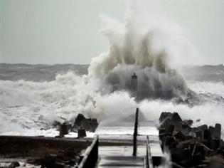 Φωτογραφία για Βρετανία και Γαλλία πλήττονται από την κακοκαιρία