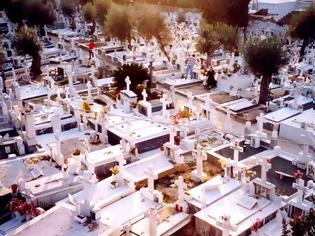 Φωτογραφία για Πάτρα: Κρύβουν τα ναρκωτικά στα… μνήματα – Σημείο διακίνησης το νεκροταφείο της Αλεξιώτισσας