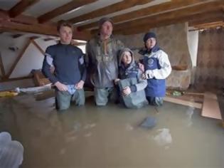 Φωτογραφία για Οι Βρετανοί ζητούν οικονομική βοήθεια μετά τις καταστροφικές πλημμύρες [Photos]