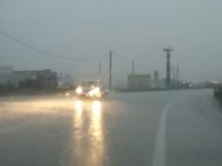 Φωτογραφία για Σφοδρή καταιγίδα στη Λιβαδειά. Με δυσκολία η κυκλοφορία των οχημάτων