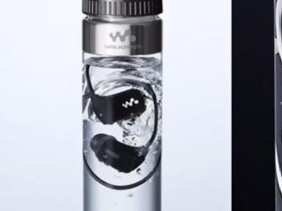 Φωτογραφία για Αδιάβροχα mp3 players πωλούνται σε μπουκάλια νερού! [video]