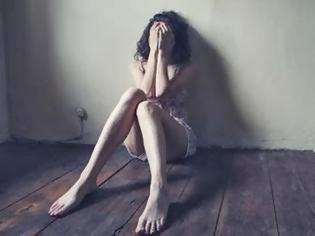 Φωτογραφία για Θερίζει η κατάθλιψη σε νέους και παιδιά - Τι την προκαλεί και ποια συμπτώματα...