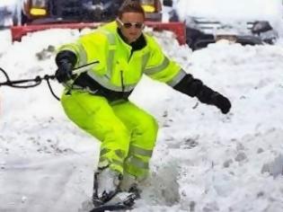 Φωτογραφία για Κάνει snowboard στο κέντρο της Νέας Υόρκης! [Video]