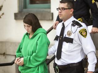 Φωτογραφία για ΣΟΚ: Αυτό το 19χρονο κορίτσι σκότωσε τουλάχιστον 22 ανθρώπους στις ΗΠΑ! [photos+videos]