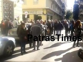 Φωτογραφία για Πάτρα: Δείτε βίντεο από το κλείσιμο του δρόμου στο ΙΚΑ Αγ. Αλεξίου [Video]