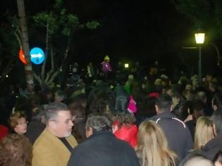 Φωτογραφία για Πάτρα: Μεγάλη συμμετοχή στις εκδηλώσεις για την Τσικνοπέμπτη - Έκλεψε την παράσταση η Γιαννούλα