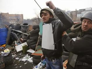 Φωτογραφία για Ραγδαίες εξελίξεις στην Ουκρανία! Φήμες πως ο Γιανουκόβιτς εγκατέλειψε το Κίεβο