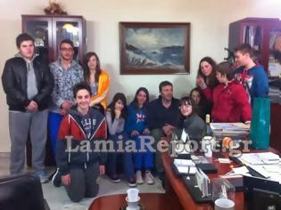 Φωτογραφία για Φθιώτιδα: Γιατί οι μαθητές του Μουσικού Σχολείου από την ανατολική Φθιώτιδα επισκέφθηκαν τον Απ. Γκλέτσο