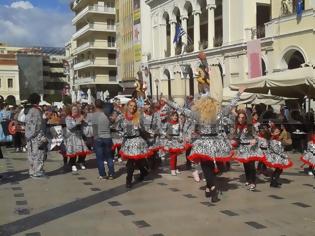 Φωτογραφία για Πάτρα: 8.000 λιλιπούτειοι Καρναβαλιστές στους δρόμους