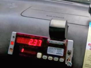 Φωτογραφία για Συνελήφθη ταξιτζής γιατί κυλοφορούσε με «πειραγμένο» ταξίμετρο