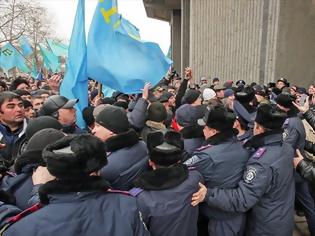 Φωτογραφία για Οι φιλοναζί Τάταροι επιχείρησαν να εισβάλουν στην βουλή της Κριμαίας