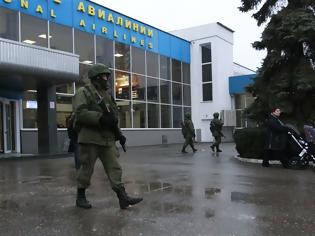 Φωτογραφία για Κριμαία: Ενοπλοι κατέλαβαν τον αεροδρόμιο της Συμφερούπολης