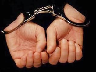 Φωτογραφία για Βόλος: Συνελήφθη 44χρονος που προσπάθησε να κλέψει πορτοφόλι από ζαχαροπλαστείο