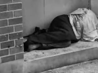 Φωτογραφία για ΑΠΙΣΤΕΥΤΟ! Ο Δήμος Αθηναίων ζητά από τους άστεγους βεβαίωση μόνιμης κατοικίας