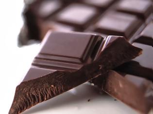 Φωτογραφία για Ανακάλυψαν γιατί προστατεύει η μαύρη σοκολάτα την καρδιά