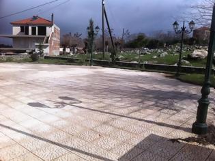 Φωτογραφία για Η μοναδική πλατεία στο κόσμο που δεν έχει παγκάκια βρίσκεται στην Ελλάδα [Photos]