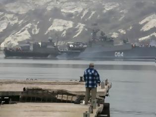 Φωτογραφία για Κλείνουν τα στενά του Κέρτς οι Ρώσοι …Φέρνουν και άλλα πολεμικά