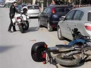 Φωτογραφία για Πάτρα: Σύγκρουση Ι.Χ. με δίκυκλο στο κέντρο - Τραυματίστηκε η οδηγός