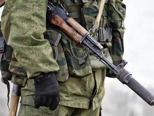 Φωτογραφία για Ένοπλοι σκορπούν τον τρόμο στην Κριμαία! - Βίντεο από τη στιγμή επίθεσης σε δημοσιογράφους - Οι Ρώσοι απειλούν την ΕΕ: Οι κυρώσεις θα φέρουν αντίποινα