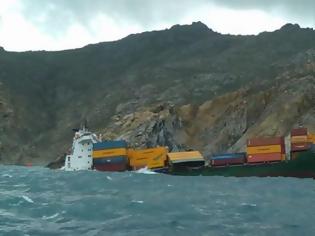 Φωτογραφία για Βίντεο και φωτό από το τουρκικό πλοίο που προσάραξε στην Μύκονο