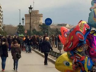 Φωτογραφία για Χιλιάδες Θεσσαλονικείς τίμησαν την Κυριακή την πεζοδρόμηση της παραλιακής οδού