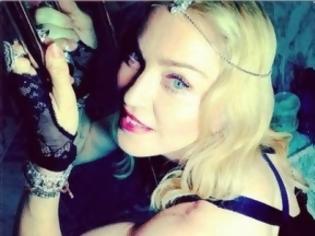 Φωτογραφία για Η Madonna καλή νοικοκυρά