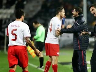 Φωτογραφία για ΔΙΑΔΟΧΙΚΑ ΤΕΤ-Α-ΤΕΤ ΜΙΤΣΕΛ ΜΕ ΠΑΙΚΤΕΣ ΤΟΥ