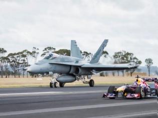Φωτογραφία για Το νέο μονοθέσιο της Red Bull τα βάζει με ένα… F-18 Hornet!