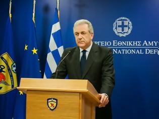 Φωτογραφία για Δημ. Αβραμόπουλος: ''Στο Πολεμικό Ναυτικό από σήμερα τέσσερα υποβρύχια''