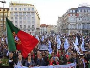 Φωτογραφία για Στους δρόμους της Λισαβόνας οι στρατιωτικοί