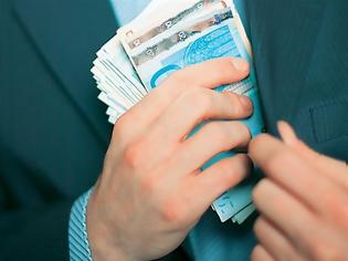 Φωτογραφία για Αχαΐα: Εξωτερικοί συνεργάτες των ΕΛΤΑ έβαζαν στην τσέπη τους λεφτά για συντάξεις και λογαρισμούς!