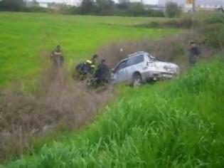 Φωτογραφία για Τρελή πορεία ΙΧΕ αυτοκινήτου στα Τρίκαλα με τον οδηγό να απεγκλωβίζεται τραυματισμένος