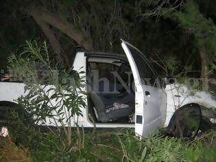 Φωτογραφία για Κρήτη: Οδηγός έχασε τον έλεγχο του αυτοκινήτου και έπεσε πάνω στα δέντρα [Photos]
