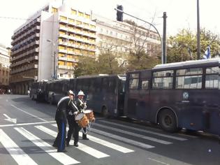 Φωτογραφία για Κάτω από δρακόντεια μέτρα ασφαλείας η στρατιωτική παρέλαση