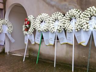 Φωτογραφία για Δείτε βίντεο και μερικές ακόμα φωτογραφίες από τη κηδεία του άτυχου υπαρχιφύλακα