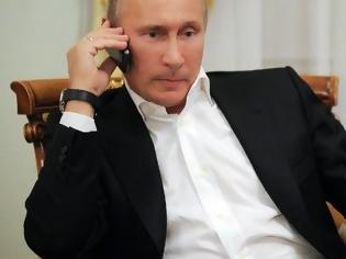Φωτογραφία για Ο Πούτιν δεν έχει κινητό, φοβάται τα SMS και δεν πλησιάζει το ίντερνετ