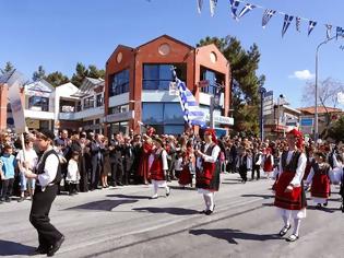 Φωτογραφία για Με μεγάλη συμμετοχή-παλμό και χωρίς εξέδρες επισήμων και οι φετινές παρελάσεις  για τον εορτασμό της 25ης Μαρτίου