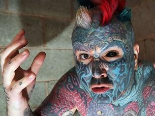 Φωτογραφία για Παρανοϊκός με τα τατουάζ - Κάλυψε όλο του το κορμί και τώρα... [photos]
