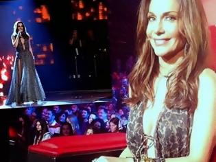 Φωτογραφία για Δεν θα πιστεύετε πόσο κοστίζει το φόρεμα που φόρεσε στο χθεσινό live του The Voice η Δέσποινα Βανδή!