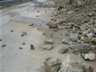Φωτογραφία για Ηλεία: Κλειστός παραμένει ο δρόμος Πύργου - Οινόης