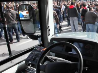 Φωτογραφία για Απολύονται 77 οδηγοί λεωφορείων και τρόλεϊ -Είχαν προσληφθεί με πλαστά πτυχία