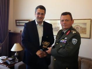 Φωτογραφία για Ο Περιφερειάρχης Κεντρικής Μακεδονίας Απόστολος Τζιτζικώστας συναντήθηκε με τον νέο διοικητή του Γ’ Σώματος Στρατού