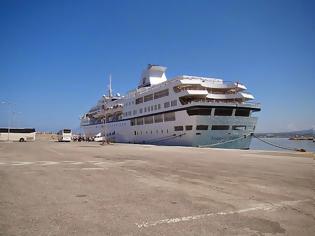 Φωτογραφία για Την εμφάνιση του στο λιμάνι του Ρεθύμνου έκανε χθες το πρώτο κρουαζιερόπλοιο της τουριστικής σεζόν