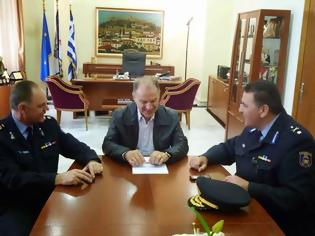 Φωτογραφία για Τον Δήμαρχο της Λαμίας επισκέφτηκαν ο νέος Περιφερειακός Διοικητής Πυροσβεστικών Υπηρεσιών Στερεάς Ελλάδας και ο Διοικητής της 7ης Ε.Μ.Α.Κ