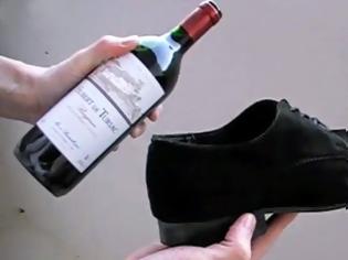 Φωτογραφία για Ανοίξτε ένα μπουκάλι κρασί με... ένα παπούτσι! [video]