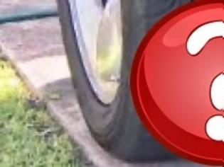 Φωτογραφία για Πήγε στο αυτοκίνητο της και έπαθε ΣΟΚ με αυτό που αντίκρισε... [photo]