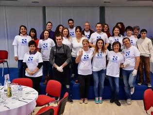 Φωτογραφία για 250 καλεσμένοι γευμάτισαν με τους εθελοντές της Thessaloniki Next2U!