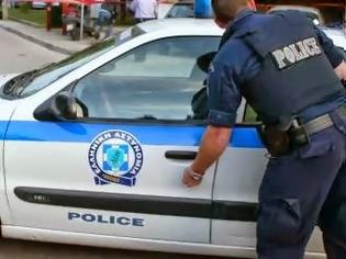 Φωτογραφία για Συνελήφθη 47χρονος στο Αίγιο γιατί έδειξε πλαστή ασφάλεια στους αστυνομικούς